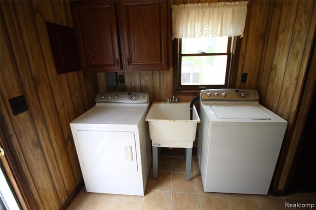 124 E Lafayette Street, Milford, MI 48381