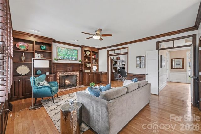 1015 Chelsea Place, Matthews, NC 28105