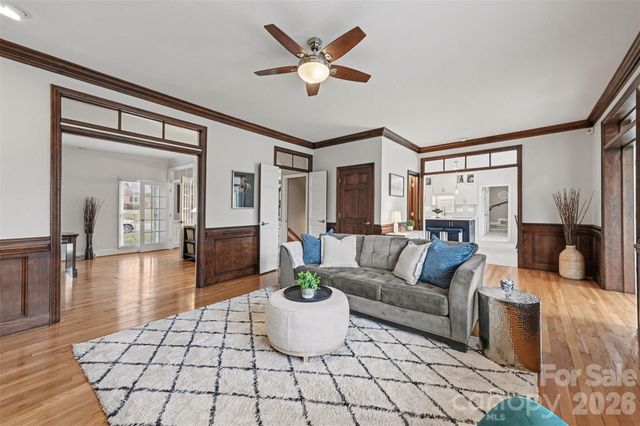 1015 Chelsea Place, Matthews, NC 28105