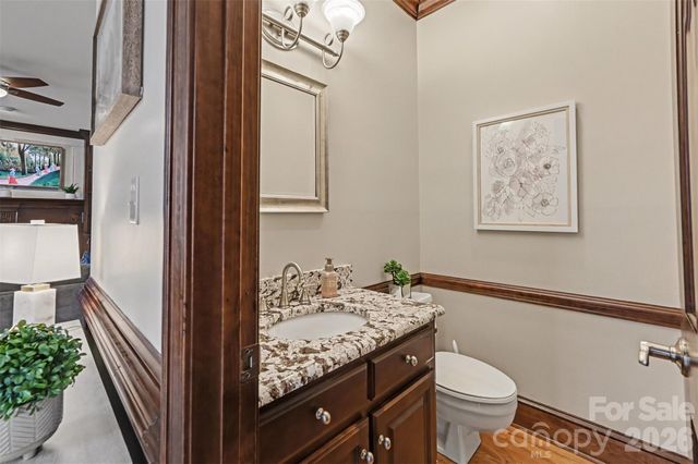 1015 Chelsea Place, Matthews, NC 28105