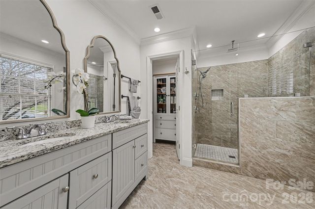 1015 Chelsea Place, Matthews, NC 28105