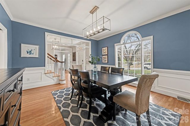 1015 Chelsea Place, Matthews, NC 28105