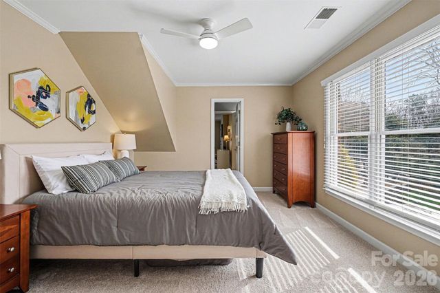 1015 Chelsea Place, Matthews, NC 28105