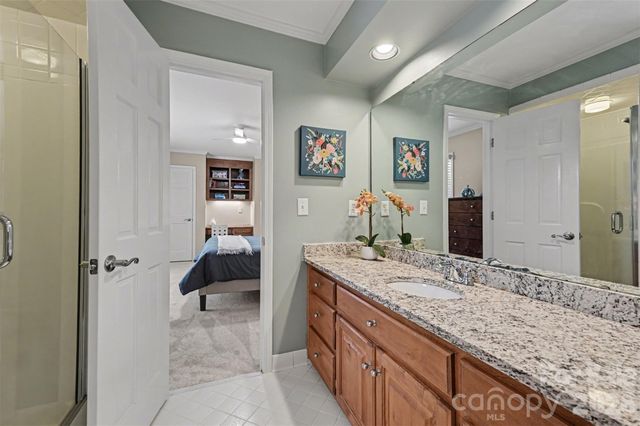 1015 Chelsea Place, Matthews, NC 28105