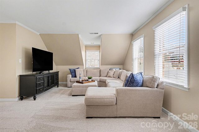 1015 Chelsea Place, Matthews, NC 28105