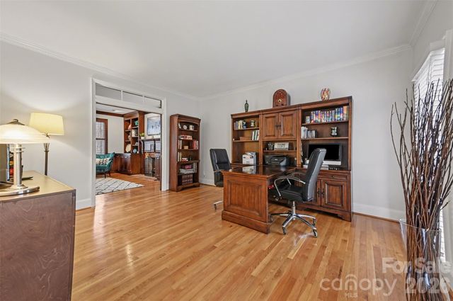 1015 Chelsea Place, Matthews, NC 28105