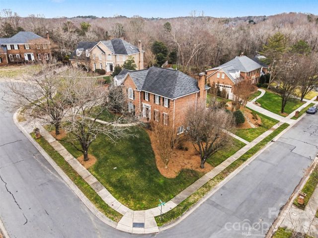 1015 Chelsea Place, Matthews, NC 28105