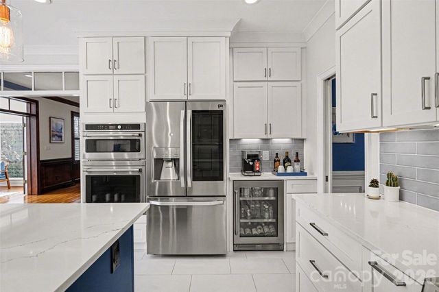 1015 Chelsea Place, Matthews, NC 28105