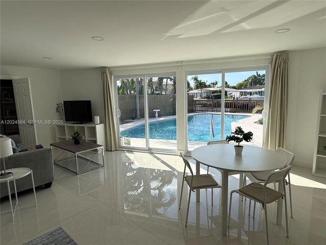 411 SE 6th Ave, Pompano Beach, FL 33060
