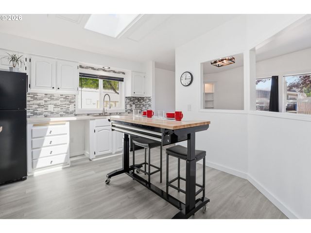 1412 W C Ave, La Center, WA 98629
