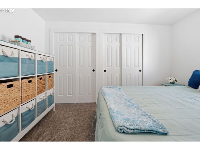1412 W C Ave, La Center, WA 98629