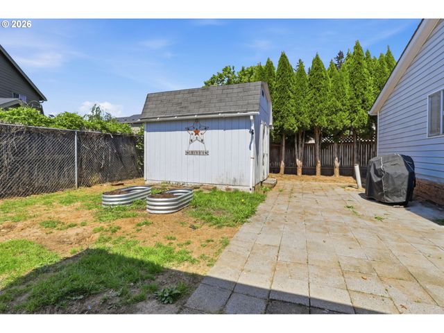 1412 W C Ave, La Center, WA 98629