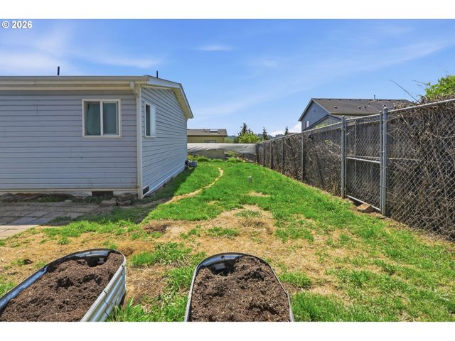 1412 W C Ave, La Center, WA 98629