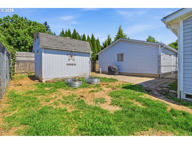 1412 W C Ave, La Center, WA 98629