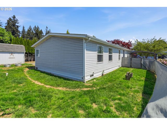 1412 W C Ave, La Center, WA 98629