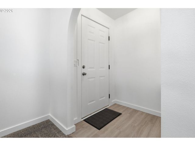 1412 W C Ave, La Center, WA 98629