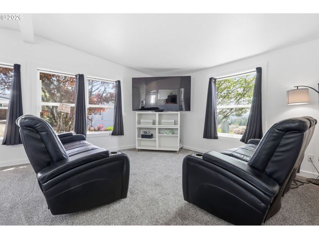 1412 W C Ave, La Center, WA 98629