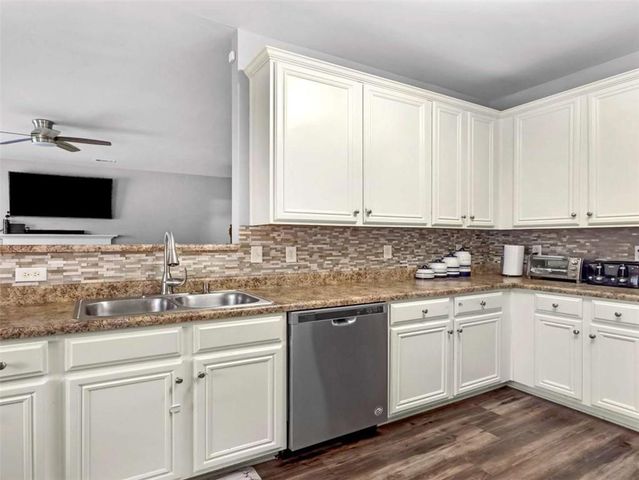 1324 Cochran Crossing, Mcdonough, GA 30252