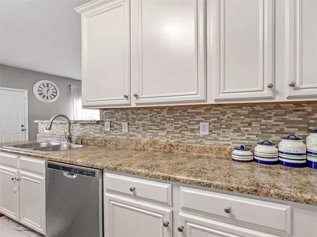 1324 Cochran Crossing, Mcdonough, GA 30252