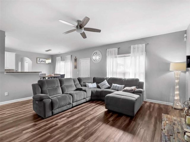 1324 Cochran Crossing, Mcdonough, GA 30252