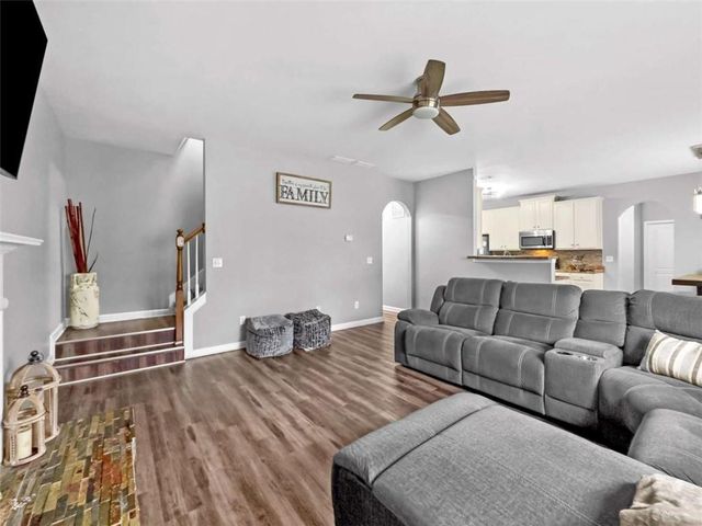 1324 Cochran Crossing, Mcdonough, GA 30252