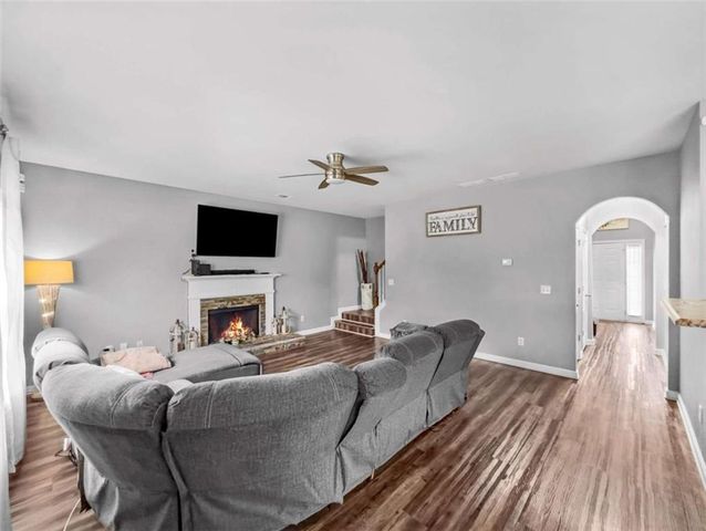 1324 Cochran Crossing, Mcdonough, GA 30252