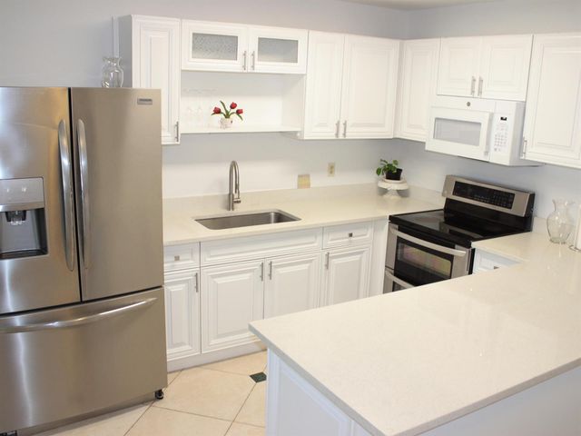 8573 Boca Drive 3, Boca Raton, FL 33433