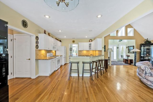 73 Snead Drive, Mashpee, MA 02649