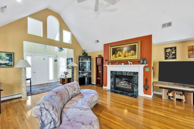 73 Snead Drive, Mashpee, MA 02649