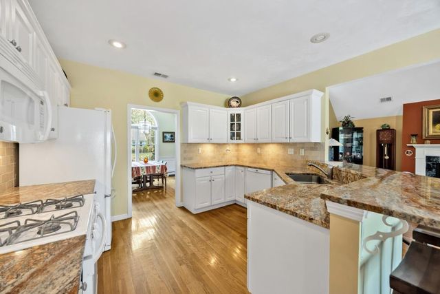 73 Snead Drive, Mashpee, MA 02649