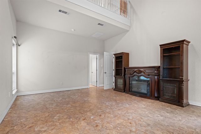 8000 Walnut Drive, Alvarado, TX 76009