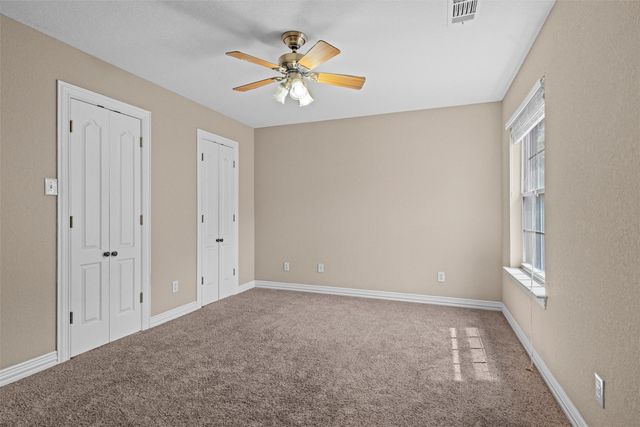 8000 Walnut Drive, Alvarado, TX 76009