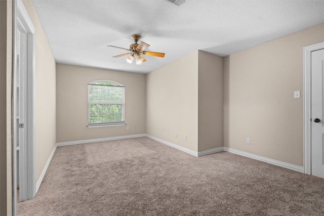 8000 Walnut Drive, Alvarado, TX 76009