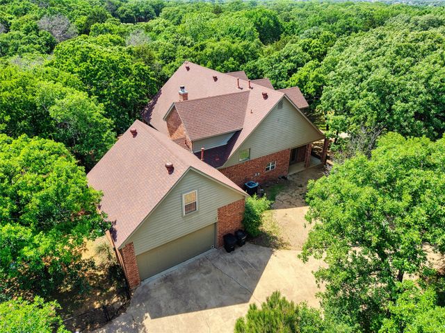 8000 Walnut Drive, Alvarado, TX 76009
