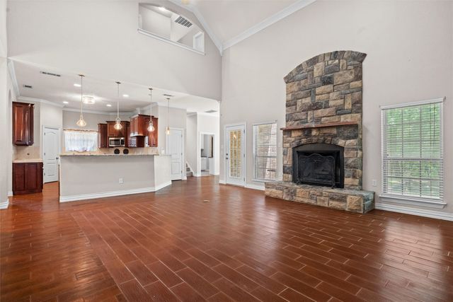 8000 Walnut Drive, Alvarado, TX 76009