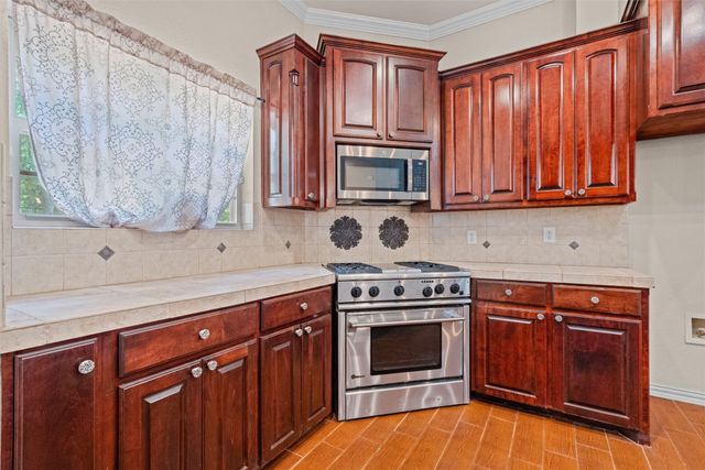 8000 Walnut Drive, Alvarado, TX 76009