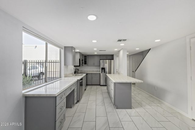 122 S HARDY Drive 50, Tempe, AZ 85281