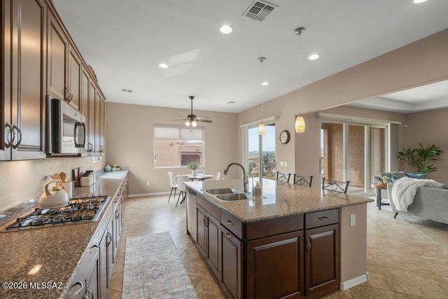 5227 W Golden Vista Way, Tucson, AZ 85713