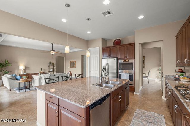 5227 W Golden Vista Way, Tucson, AZ 85713