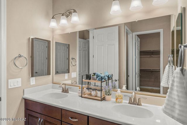 5227 W Golden Vista Way, Tucson, AZ 85713