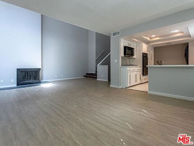 1610 Camden Avenue E, Los Angeles, CA 90025