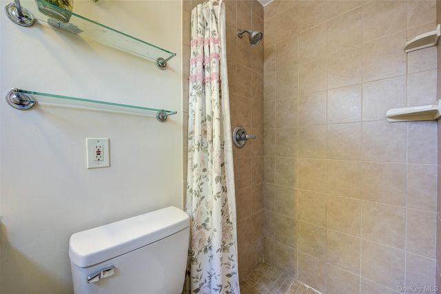 55 Duncan Drive W, Westbury, NY 11590