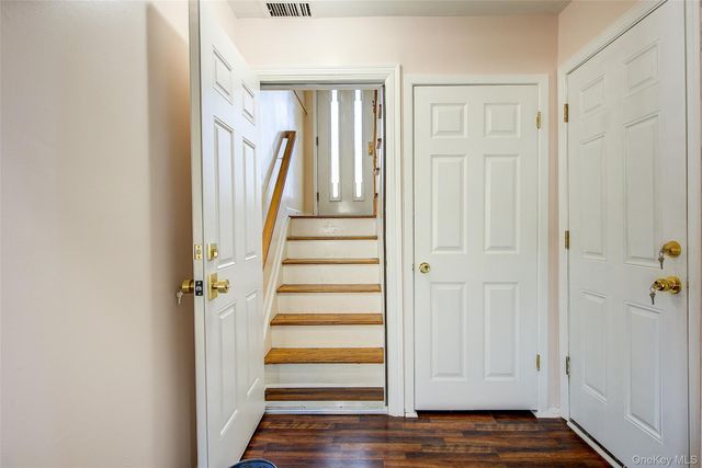 55 Duncan Drive W, Westbury, NY 11590