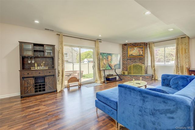 55 Duncan Drive W, Westbury, NY 11590