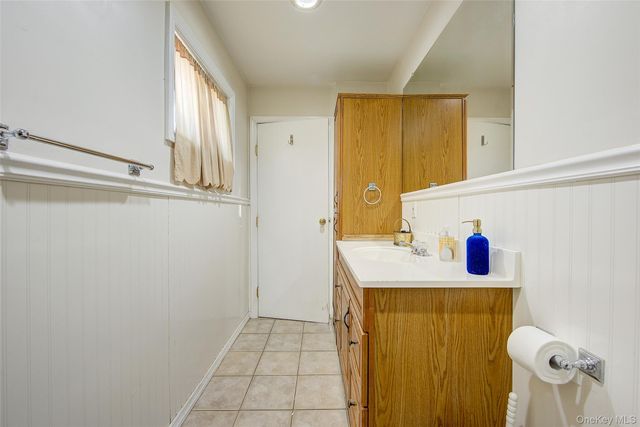 55 Duncan Drive W, Westbury, NY 11590