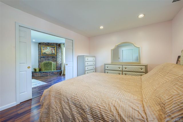 55 Duncan Drive W, Westbury, NY 11590