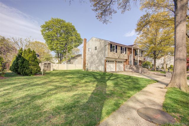 55 Duncan Drive W, Westbury, NY 11590