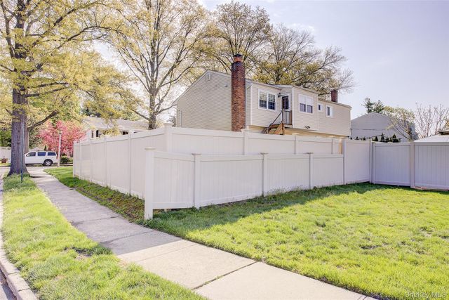 55 Duncan Drive W, Westbury, NY 11590