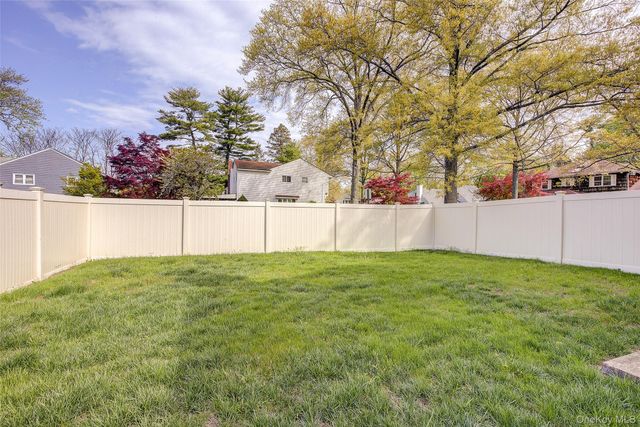 55 Duncan Drive W, Westbury, NY 11590