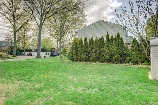 55 Duncan Drive W, Westbury, NY 11590